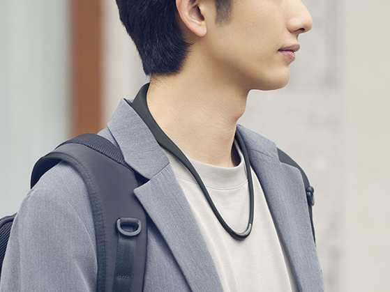 肩と首のコリにループでアプローチ　こりコラン パナソニック、肩こり改善に「コリコランループ」首かけ型 - 家電 Watch