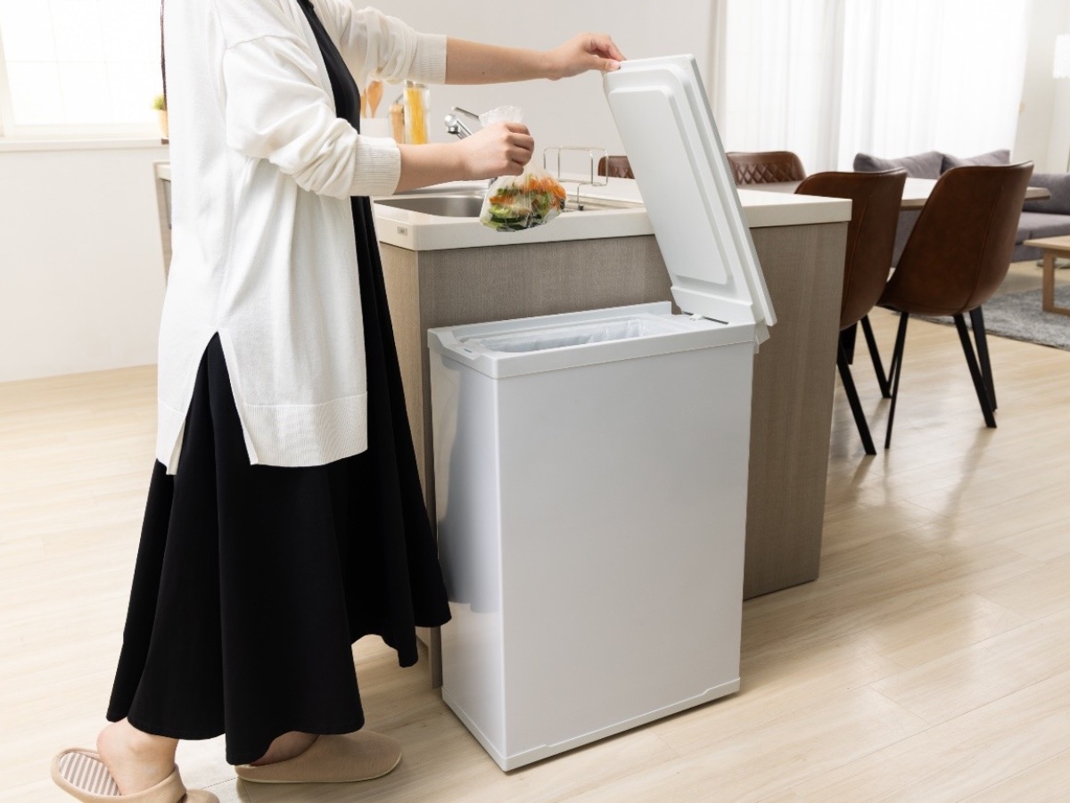 ⭐️新品 ココニル におわんポイ 冷凍ゴミ箱 20L CCN-FTB20-BK ニオイ抑える冷凍ゴミ箱「におわんポイ」 - 家電 Watch