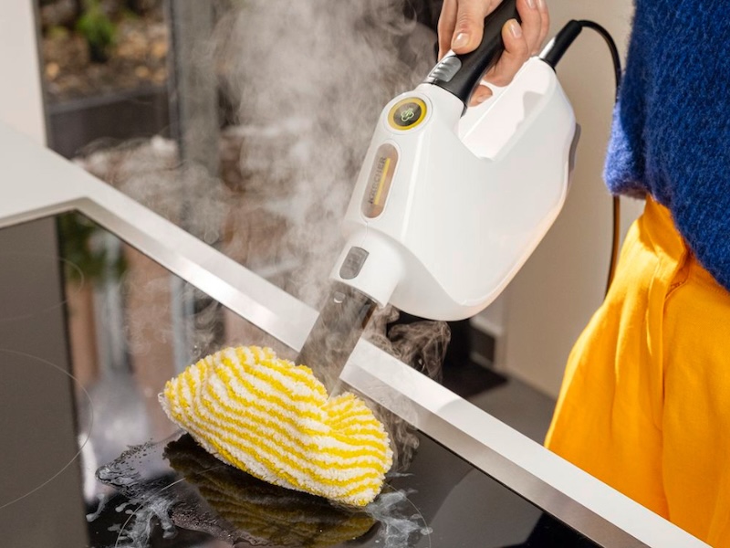 ケルヒャー、水だけで汚れ落とすスチーマーが即日完売 追加販売を開始