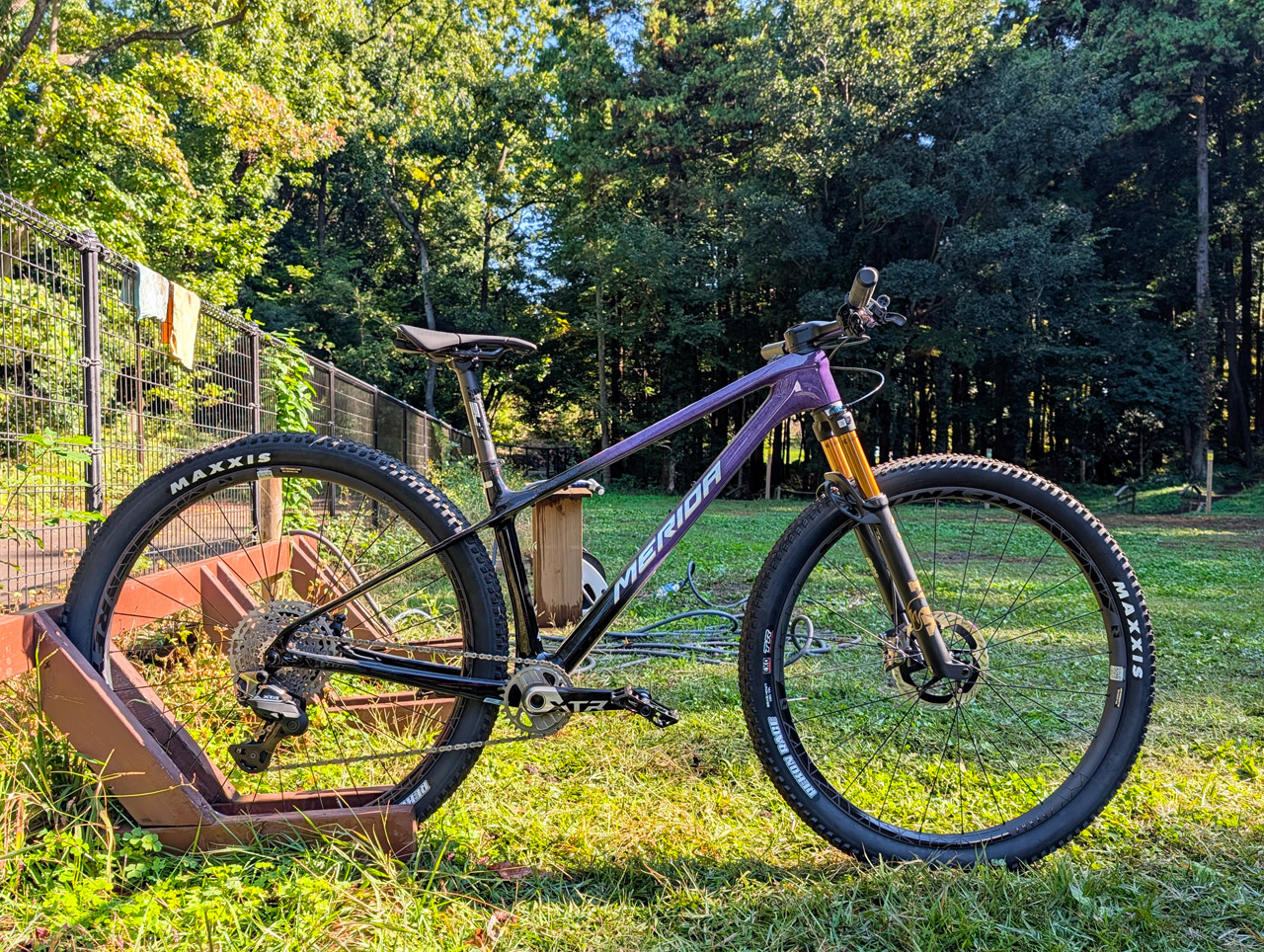 シマノの新型XTR、電動ワイヤレスの良さを150万円のメリダ最新MTBで