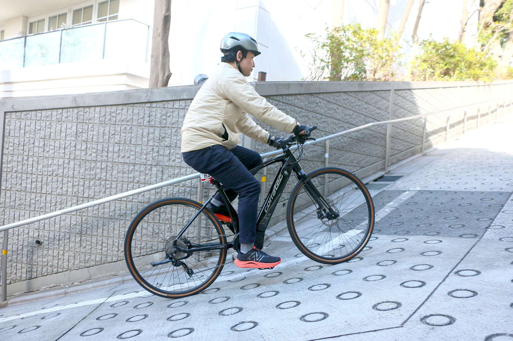 快速系クロスバイクと個性派ミニベロも試乗【家電 Watch編集長、e-bike