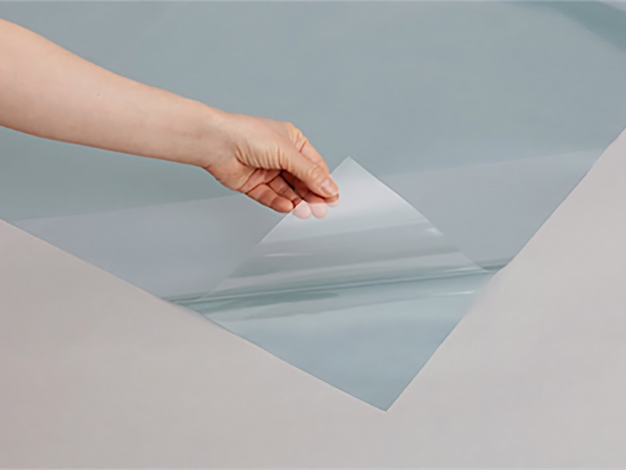 アキレス、窓に貼って日射し65%カットするフィルム - 家電 Watch