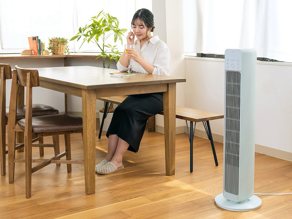 小泉成器、洗濯物の生乾き臭を抑えるタワーファン - 家電 Watch