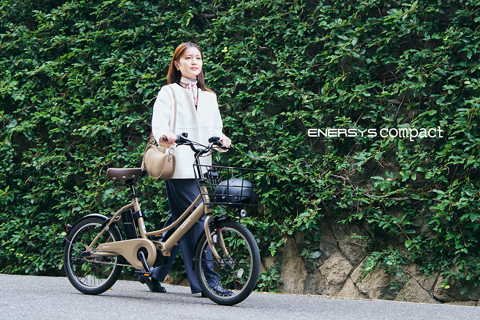 【2回のみ使用】あさひ　オシャレ自転車　小径タイプ　ミニ 乗りやすいあさひのミニベロ電動アシスト自転車 よりラクに漕げる
