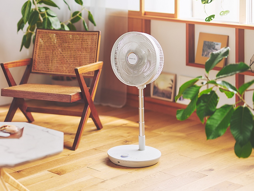 家中どこでも使える充電式扇風機 折りたたんで収納も - 家電 Watch