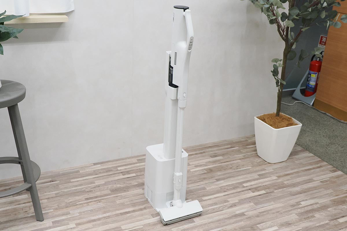 掃除大臣ページ 日立の掃除機、初の自動ゴミ収集対応 らくメンテ - 家電 Watch